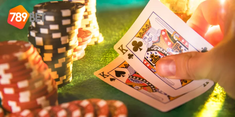 Chơi Poker Trực Tuyến, Trải Nghiệm Thú Vị Cùng 789BET 2 Chơi poker trực tuyến với nhiều loại bàn chơi